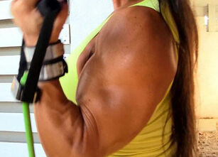 Female bodybuilder webcam